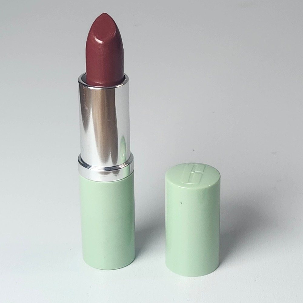 CLINIQUE Different Lipstick Full Size SPICED APPLE .14 oz Green Tube